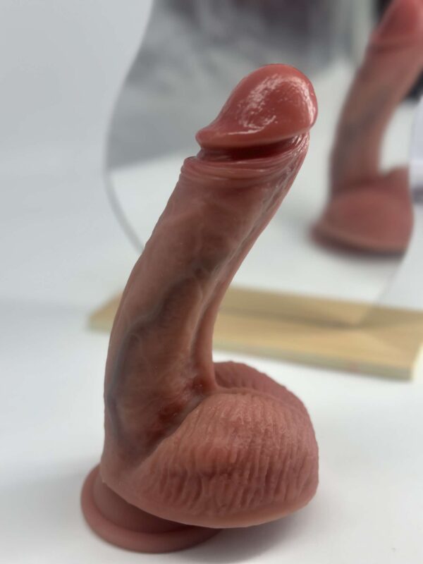 რეალისტური დილდო, realistic dildo